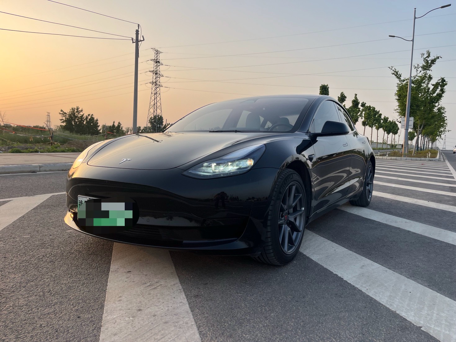 Tesla Model 3 2023 car image 