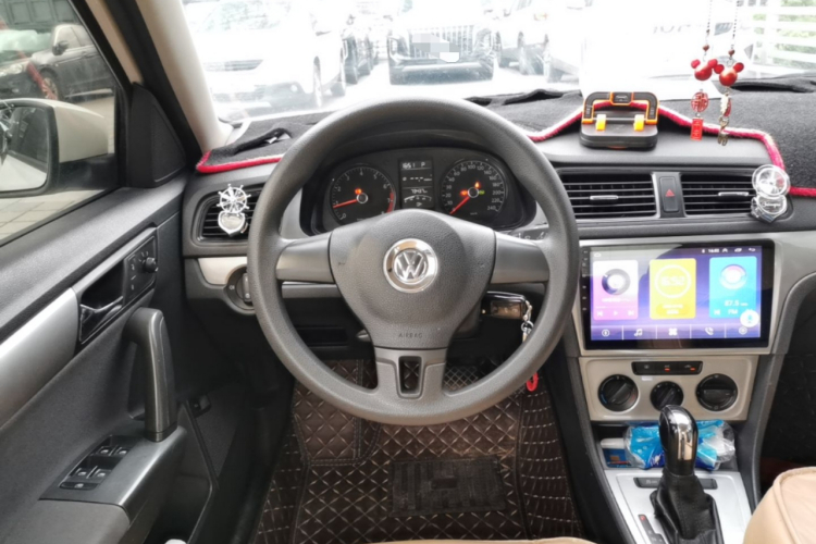 Volkswagen Lavida 2017 car image #15