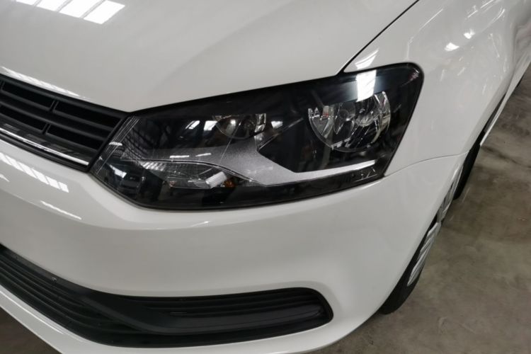 Volkswagen Polo 2017 car image #23