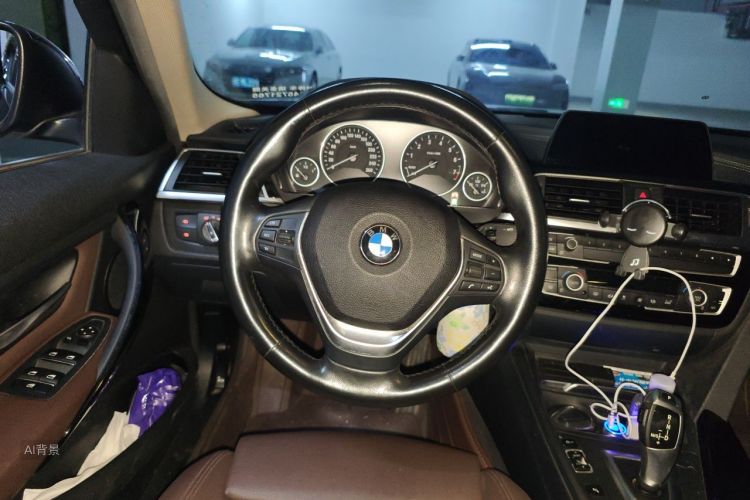 BMW 3 Series 2018 immagine di auto #12