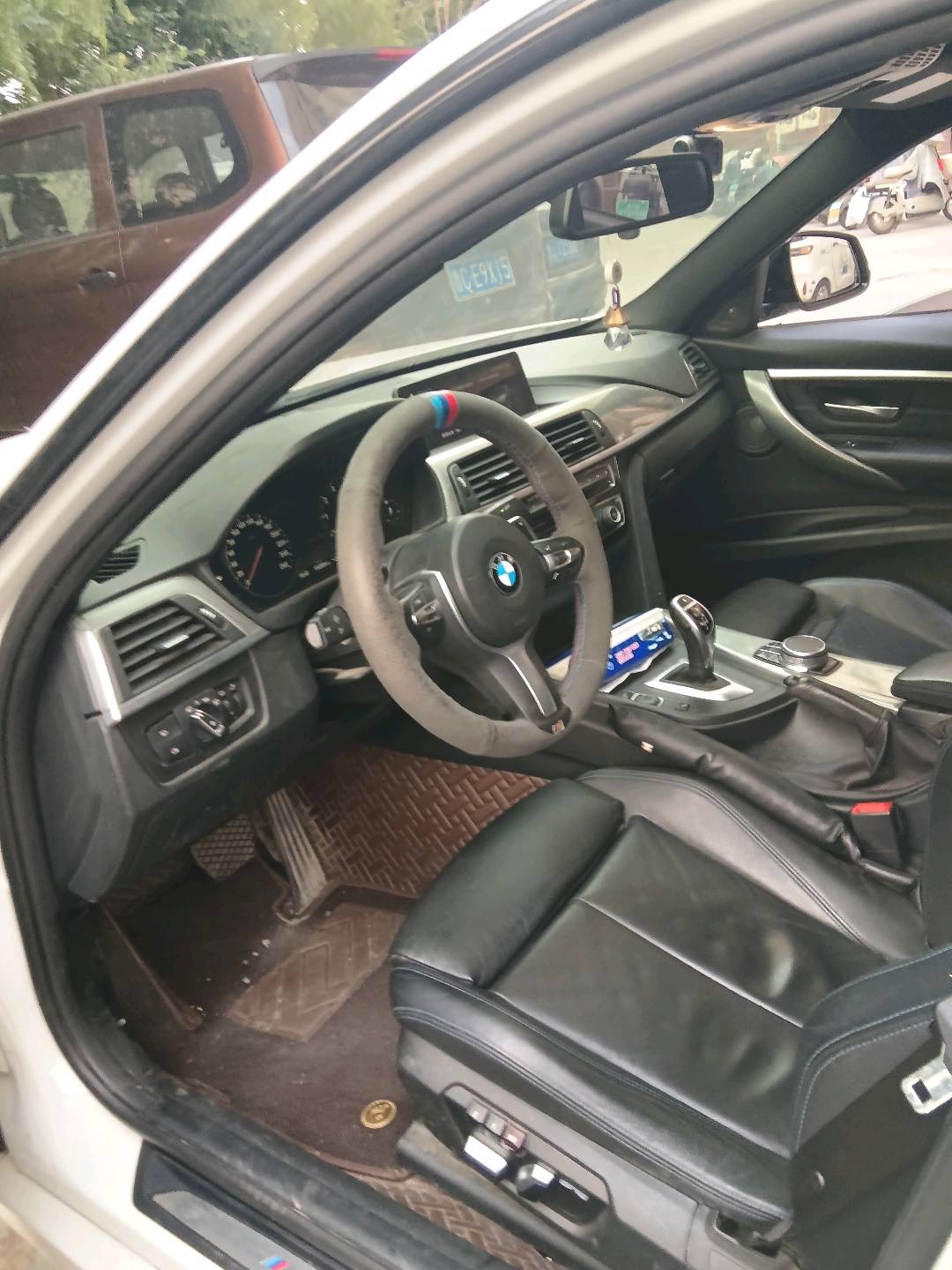 BMW 3 Series 2018 car image #5