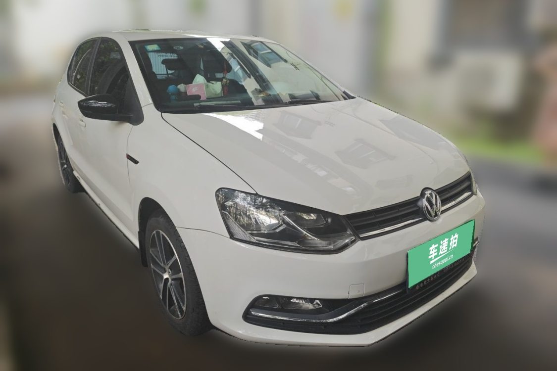 Volkswagen Polo 2014 car image #2