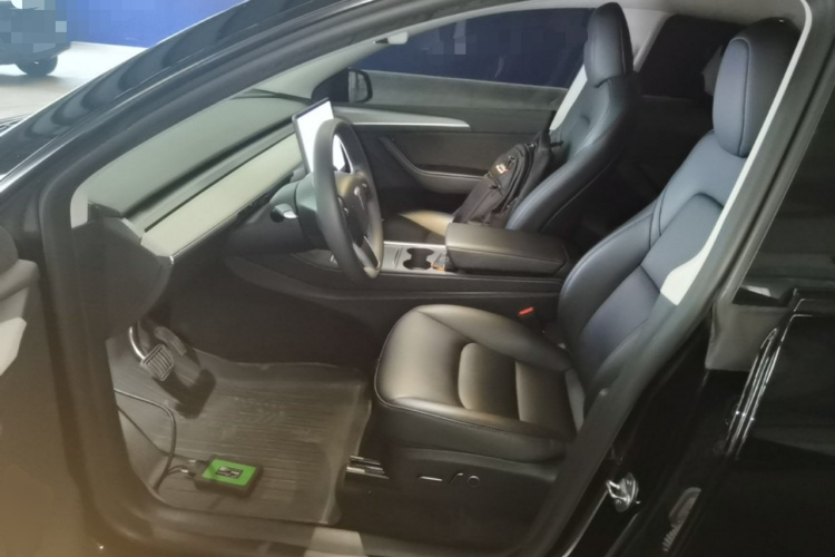 Tesla Model Y 2023 #25 Tesla Model Y 2023 car image #25