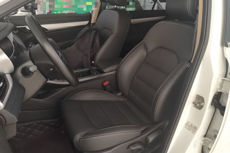 GEELY Emgrand 2019 #15 GEELY Emgrand 2019 car image #15