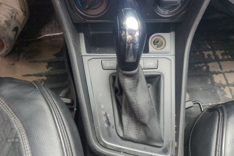 Volkswagen Lavida 2015 car image #16
