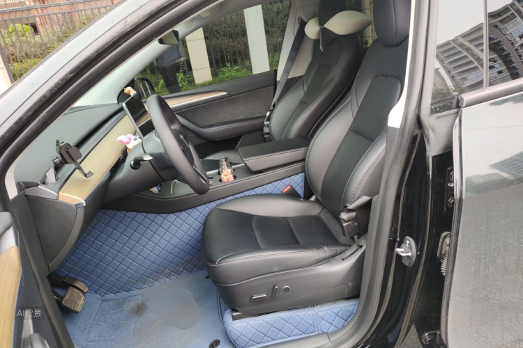Tesla Model Y 2023 #17 Tesla Model Y 2023 car image #17