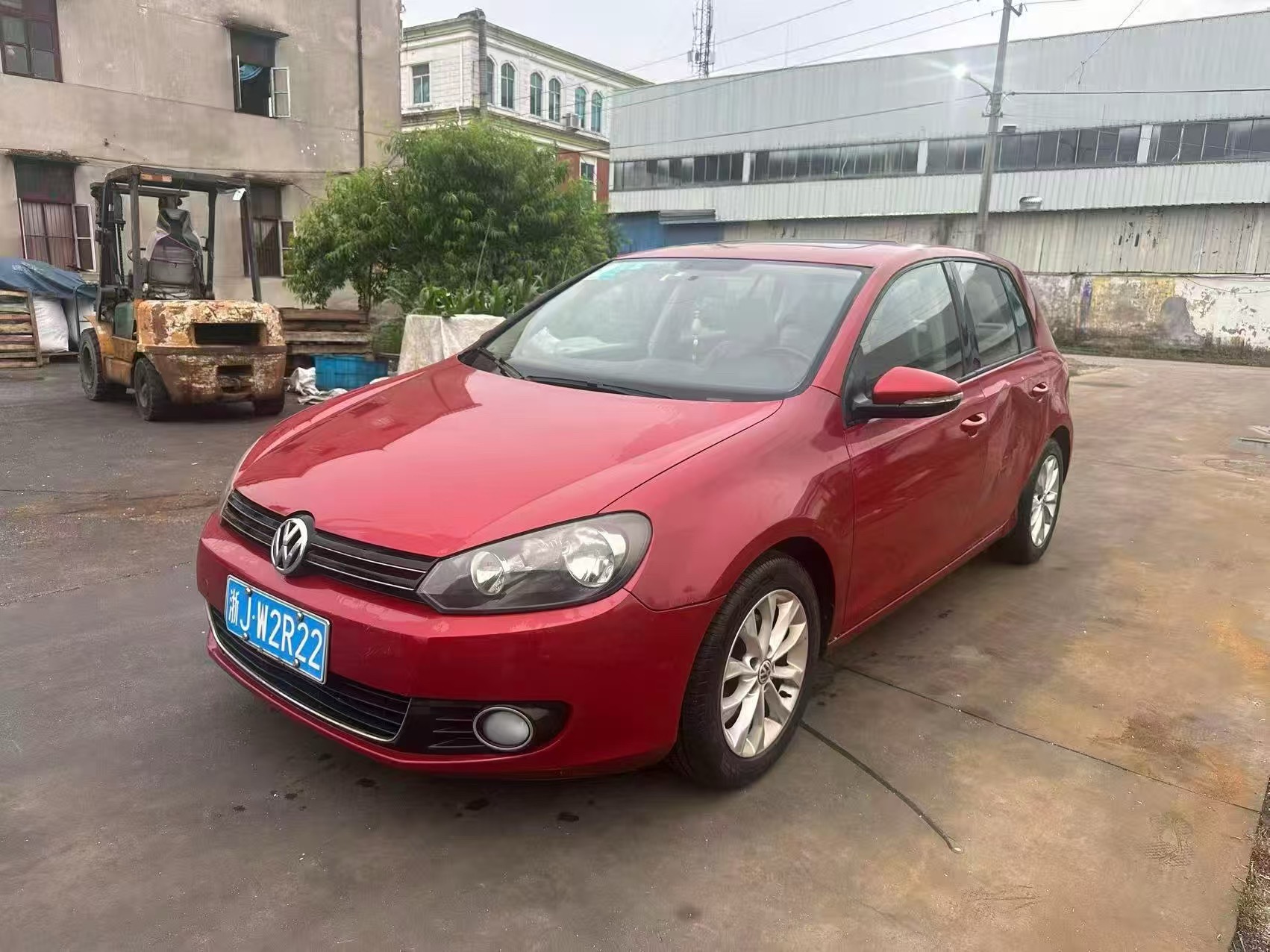 Volkswagen Golf 2012 Volkswagen Golf 2012 car image