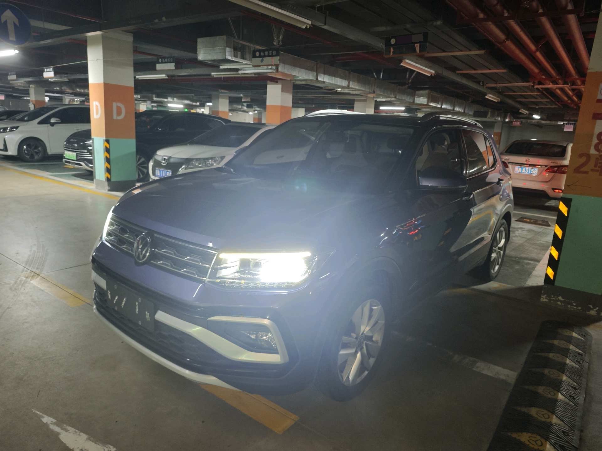 Volkswagen T-Cross 2021 car image 
