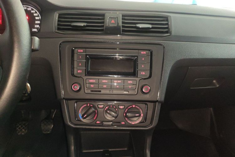 Volkswagen Santana 2017 car image #13