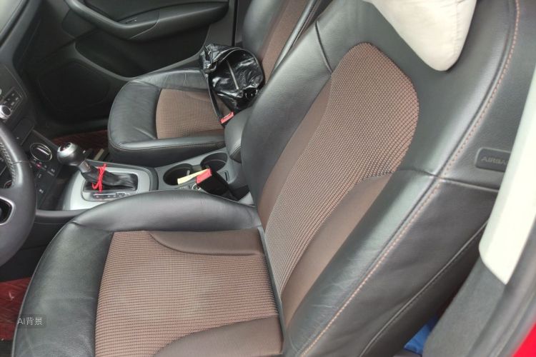 Audi Q3 2018 car image #17