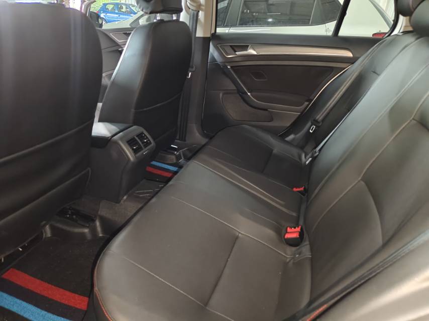 Volkswagen Golf 2014 car image #6