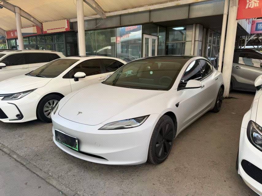 2024 immagine di auto 