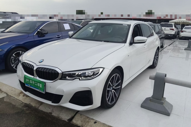 BMW 3 Series 2022 car image #2