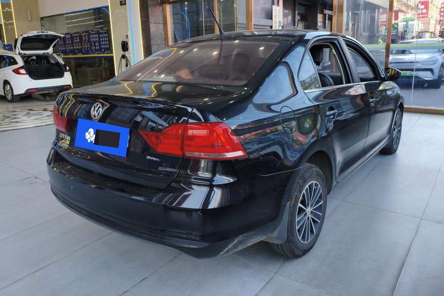 Volkswagen Santana 2019 car image #2