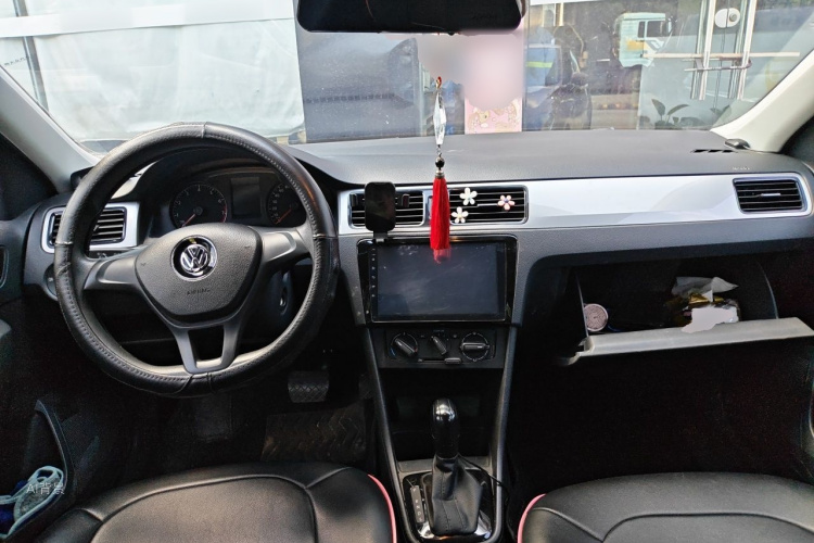 Volkswagen Santana 2016 car image #11