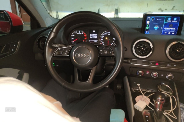 Audi A3 2019 car image #12
