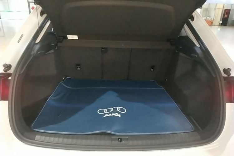 Audi Q3 2023 #19 Audi Q3 2023 car image #19