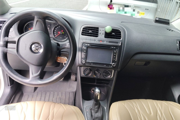 Volkswagen Polo 2015 #21 Volkswagen Polo 2015 car image #21