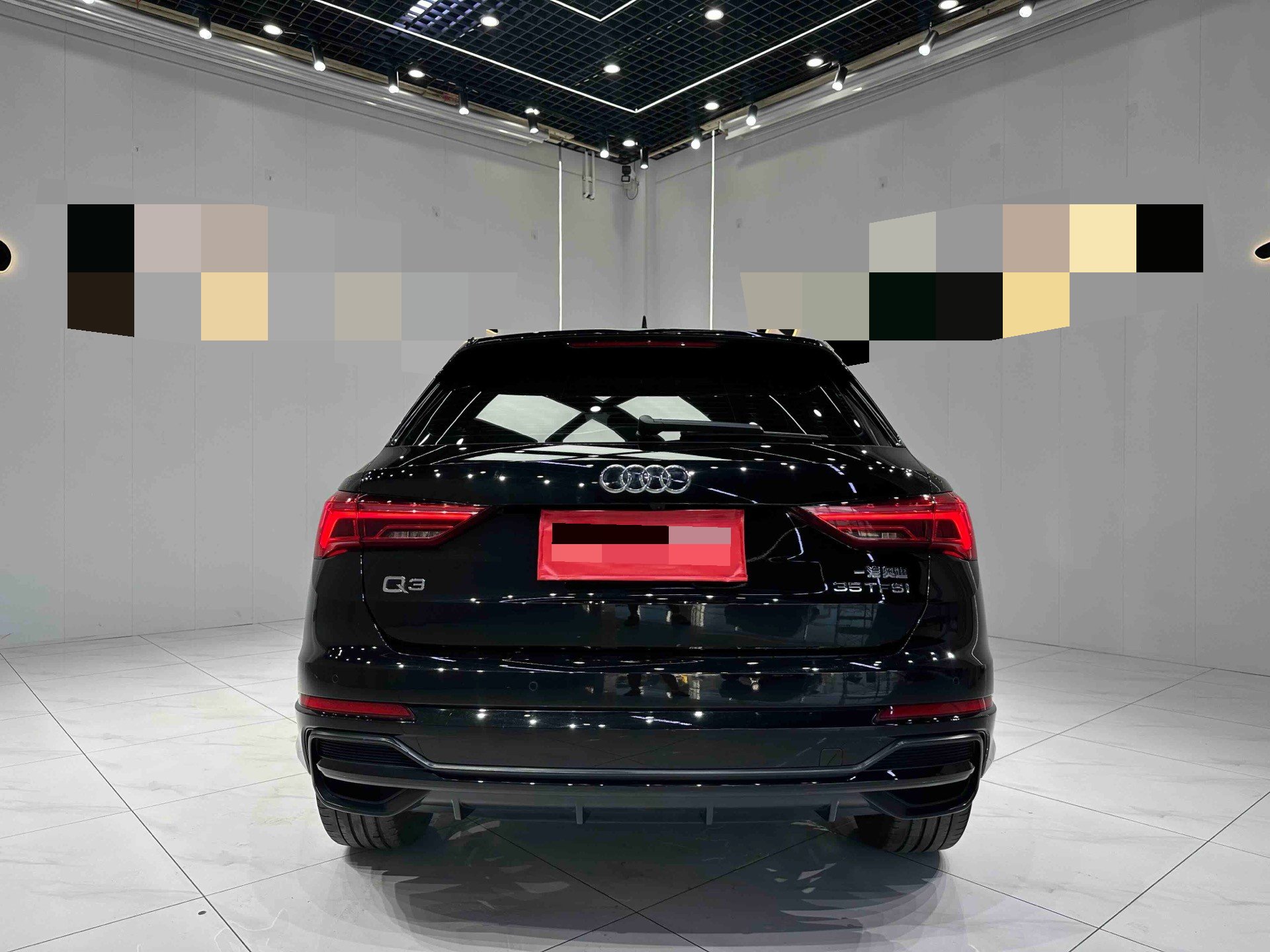 Audi Q3 2023 car image #5