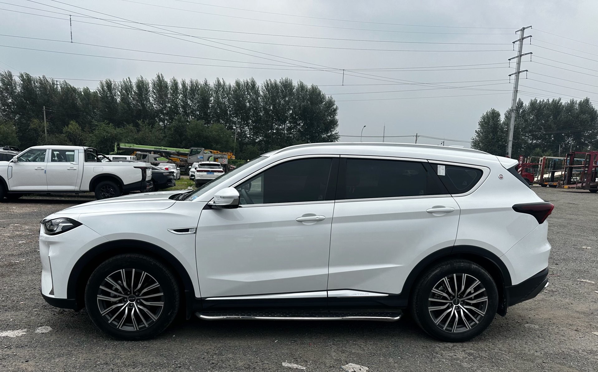 Jetour X70 PLUS 2023 #4 Jetour X70 PLUS 2023 car image #4