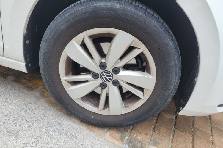 Volkswagen Polo 2023 car image #9