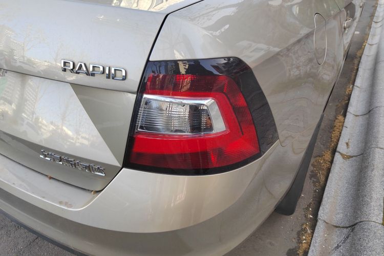Skoda Rapid 2018 #8 Skoda Rapid 2018 image de voiture #8