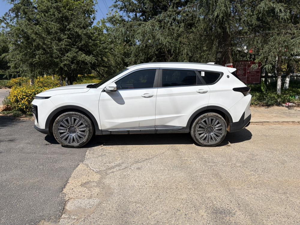 Jetour X70 PLUS 2024 #4 Jetour X70 PLUS 2024 car image #4