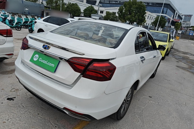 GEELY Emgrand 2018 car image #7