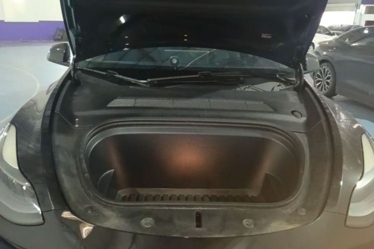 Tesla Model Y 2022 car image #20