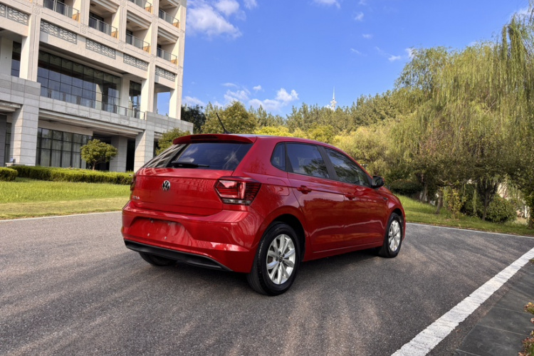 Volkswagen Polo 2021 car image #6