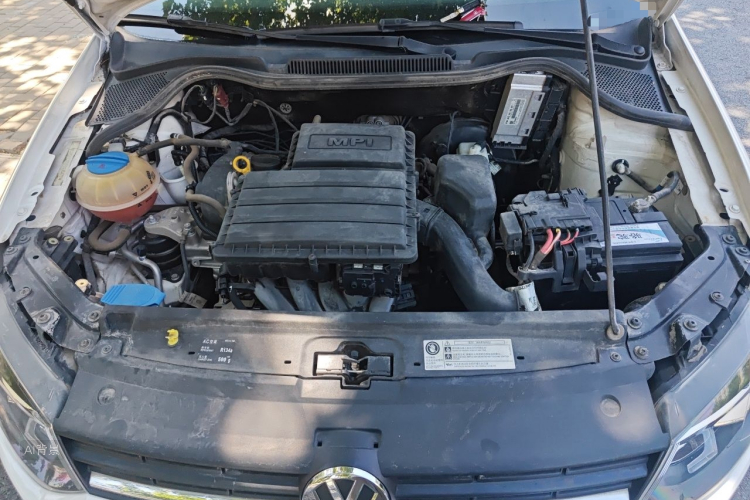 Volkswagen Polo 2015 car image #22