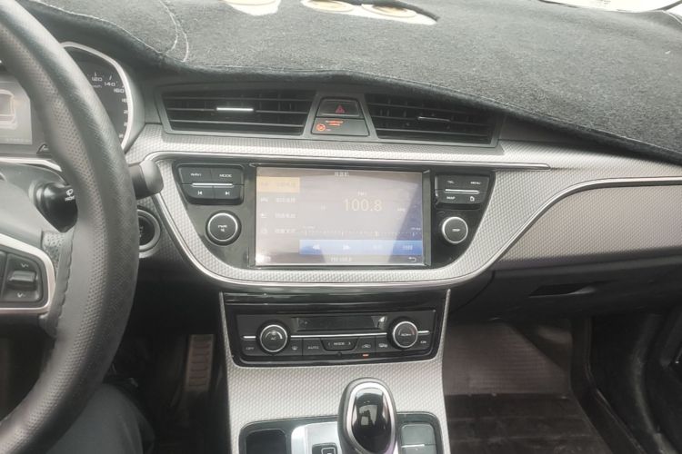 GEELY Emgrand GS 2016 car image #13