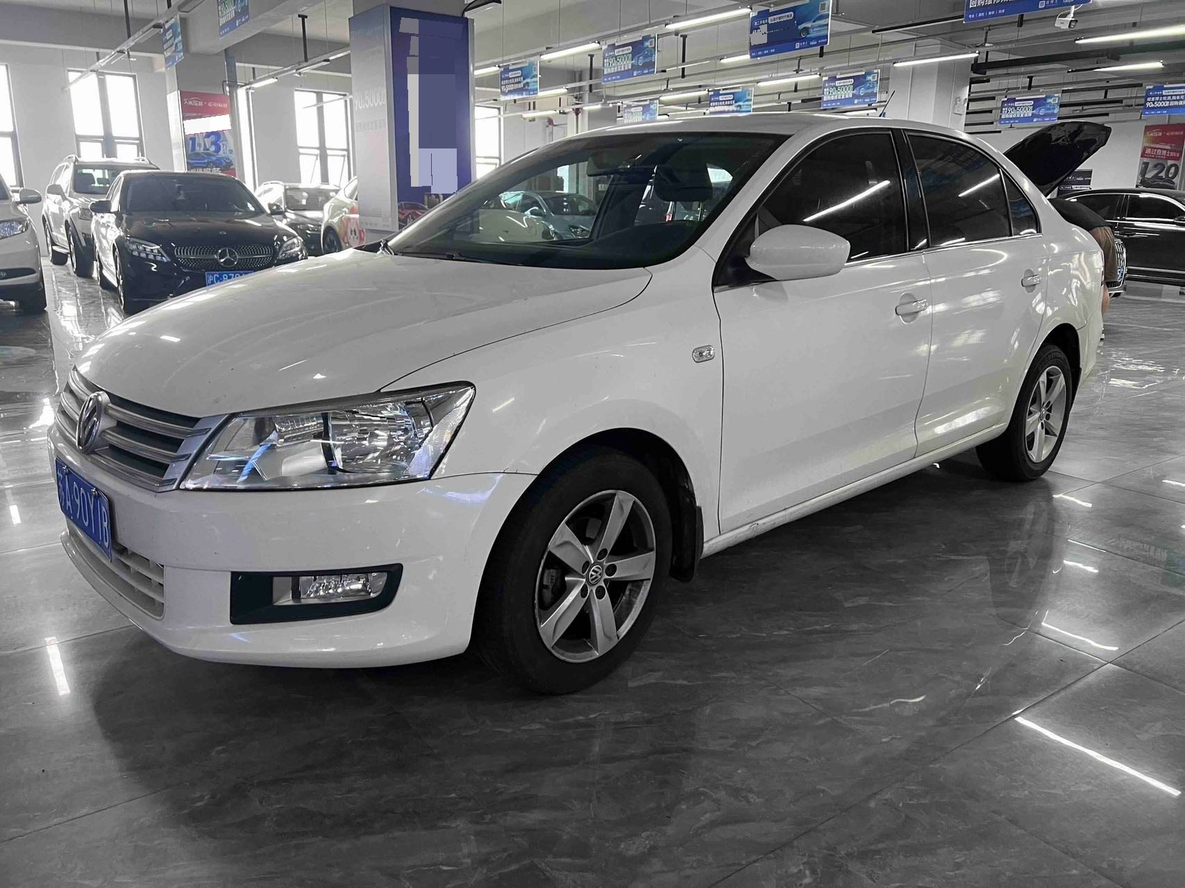 Volkswagen Santana 2015 car image 