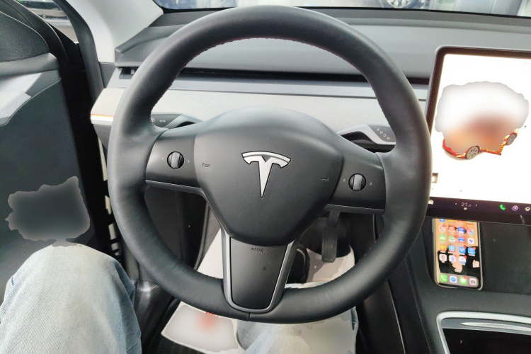 Tesla Model Y 2024 #11 Tesla Model Y 2024 car image #11