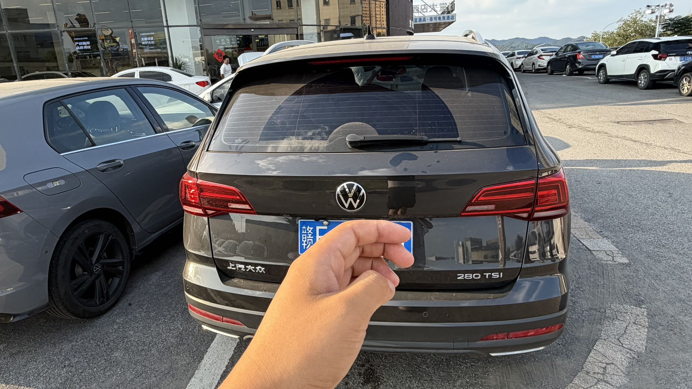 Volkswagen Tharu 2022 car image #5