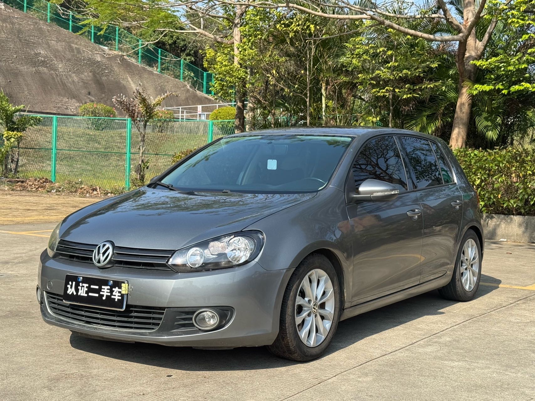 Volkswagen Golf 2011 car image 