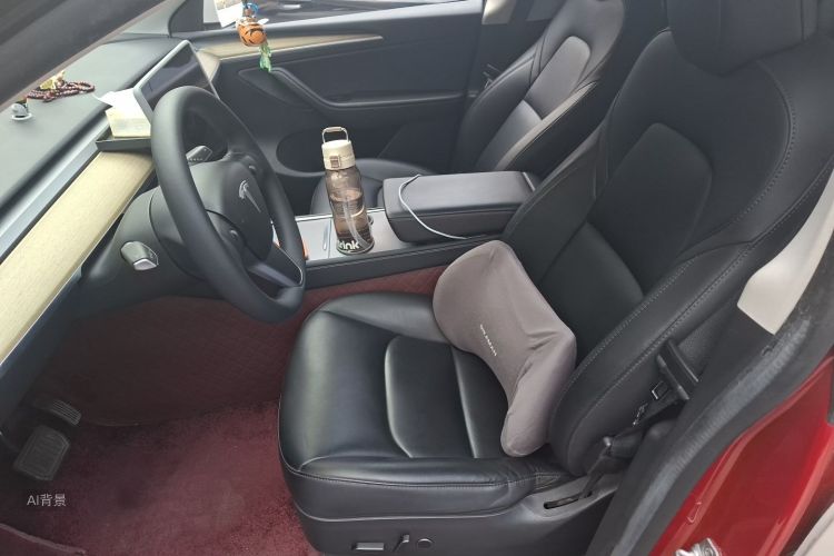 Tesla Model Y 2022 car image #17