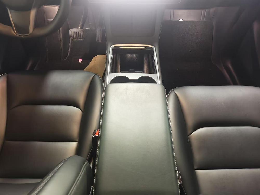 Tesla Model Y 2024 #17 Tesla Model Y 2024 car image #17