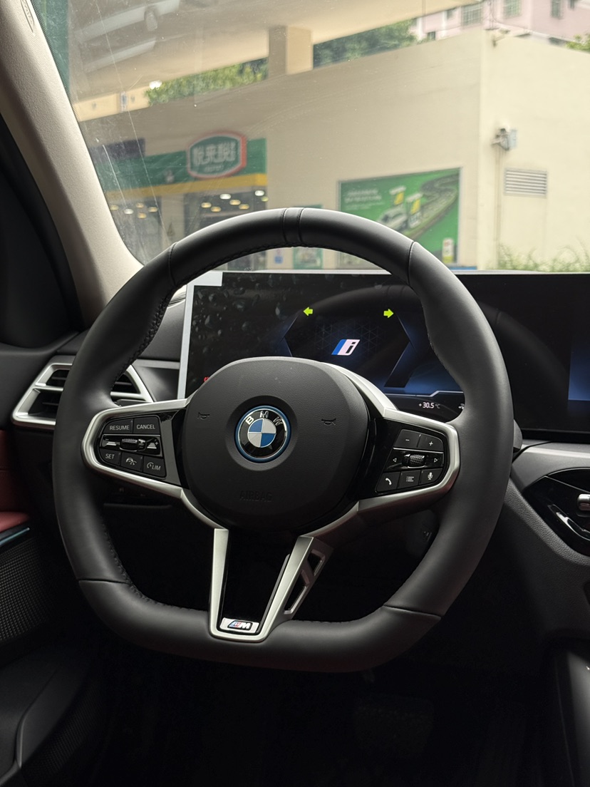 BMW i3 2025 image de voiture #8