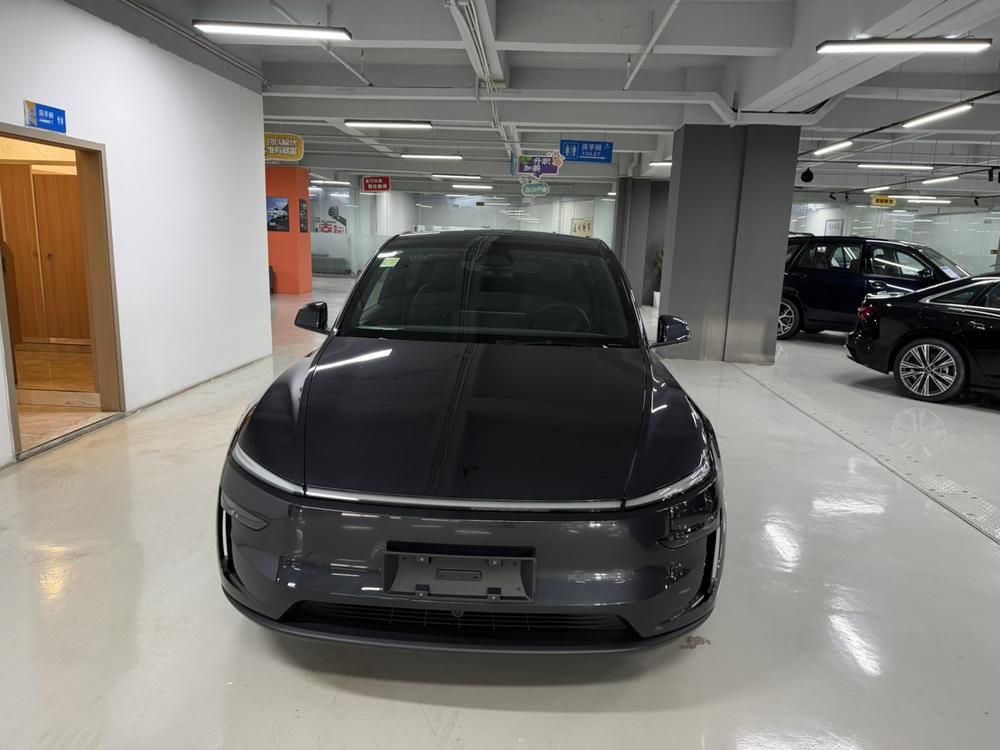 Tesla Model Y 2026 #2 Tesla Model Y 2026 car image #2