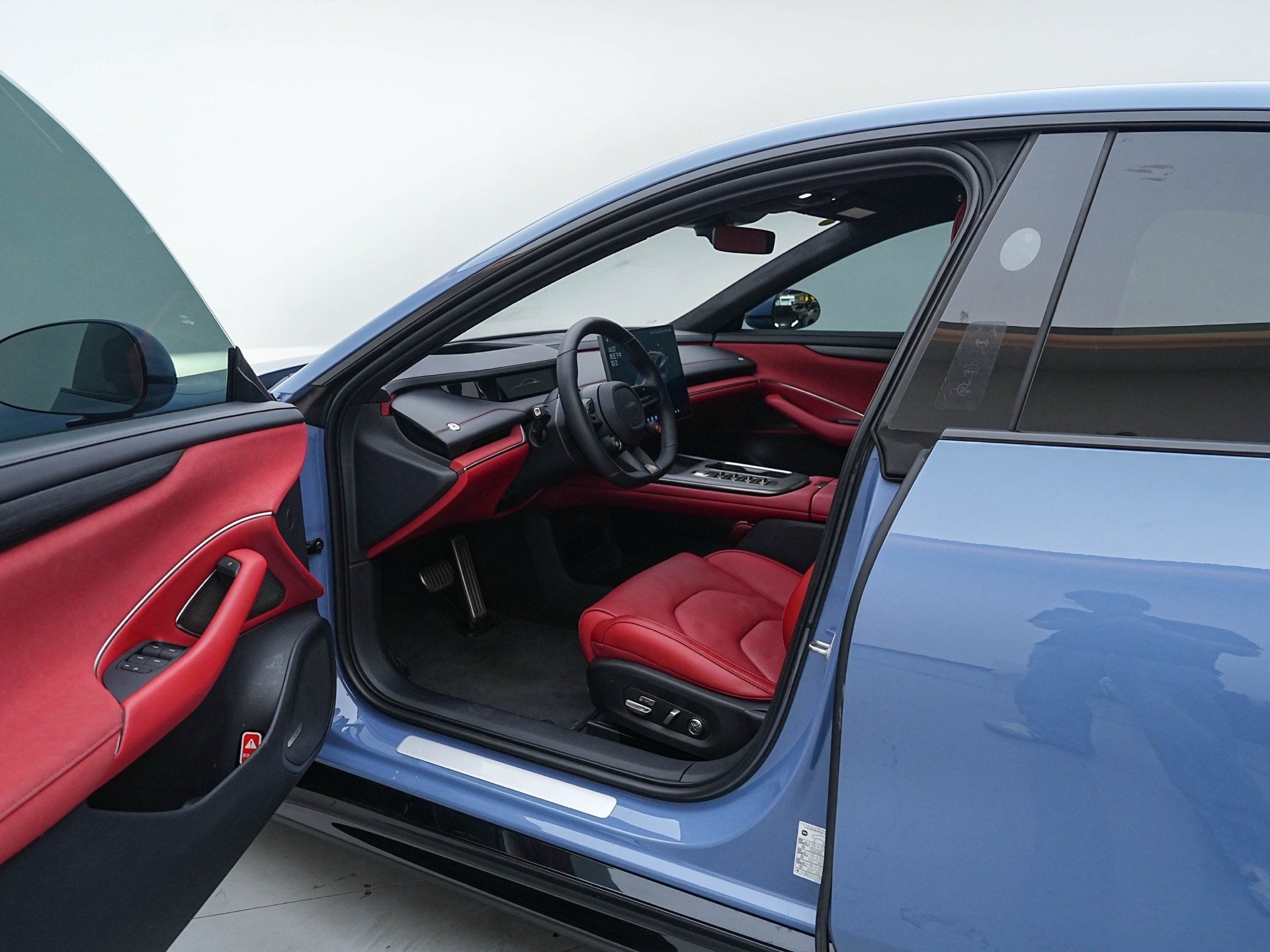 2024 car image #5