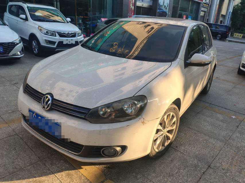 Volkswagen Golf 2011 car image 