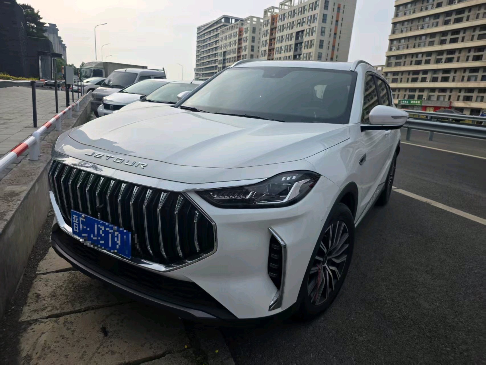 Jetour X70 PLUS 2025 car image 