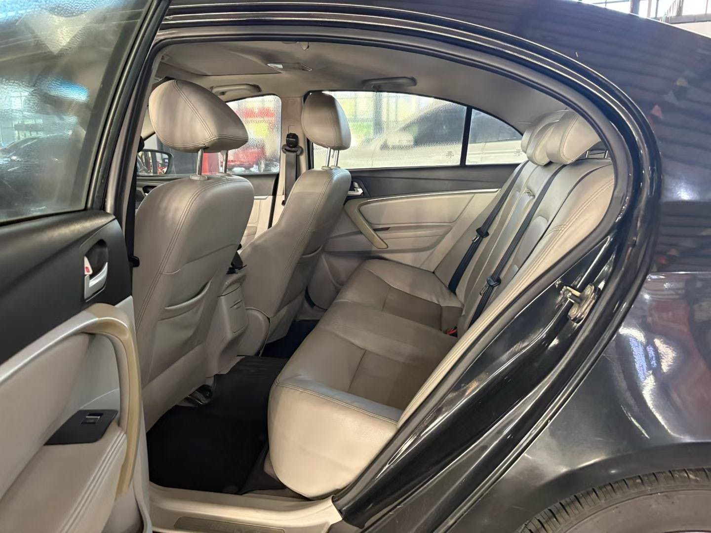GEELY Emgrand 2015 #5 GEELY Emgrand 2015 صورة سيارة #5