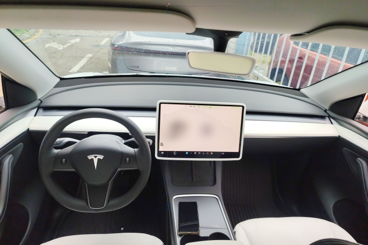 Tesla Model Y 2023 #10 Tesla Model Y 2023 car image #10