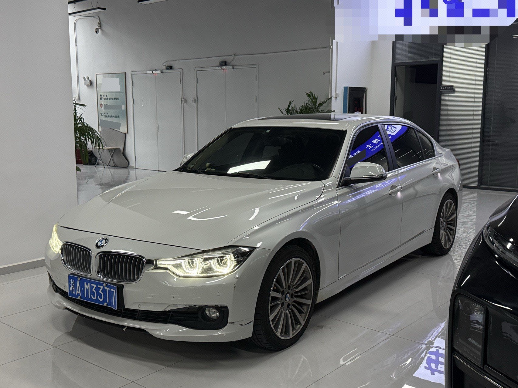 BMW 3 Series 2019 BMW 3 Series 2019 car image