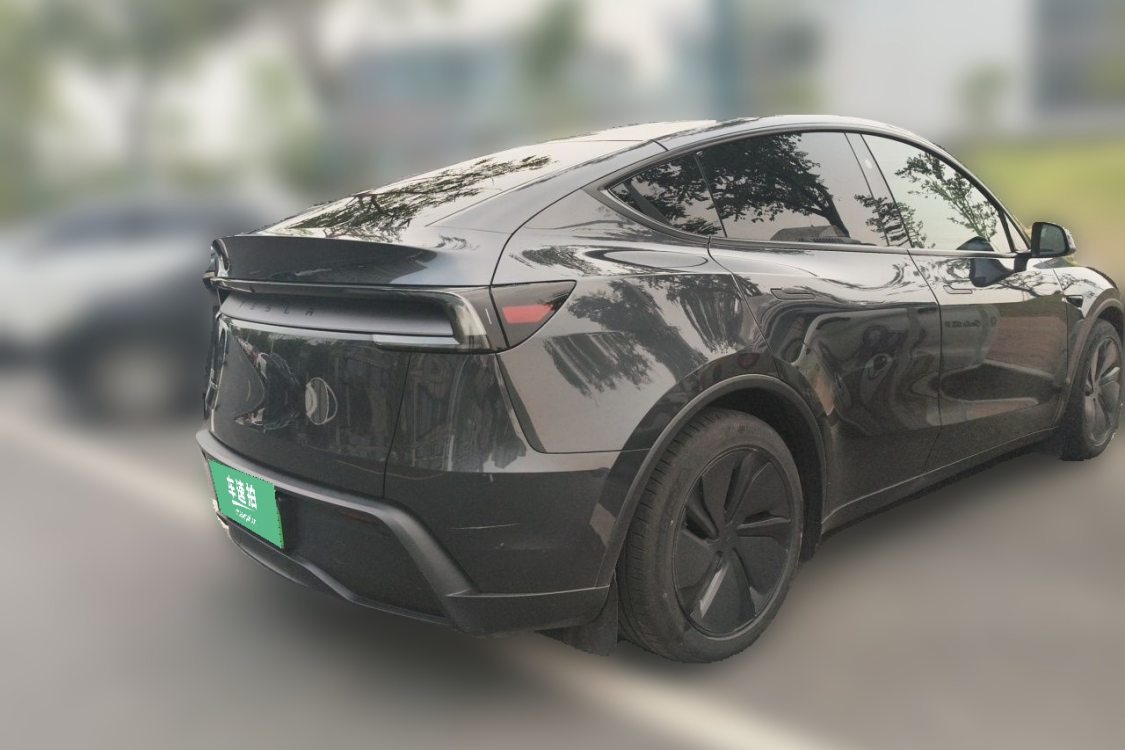 Tesla Model Y 2025 #4 Tesla Model Y 2025 image de voiture #4