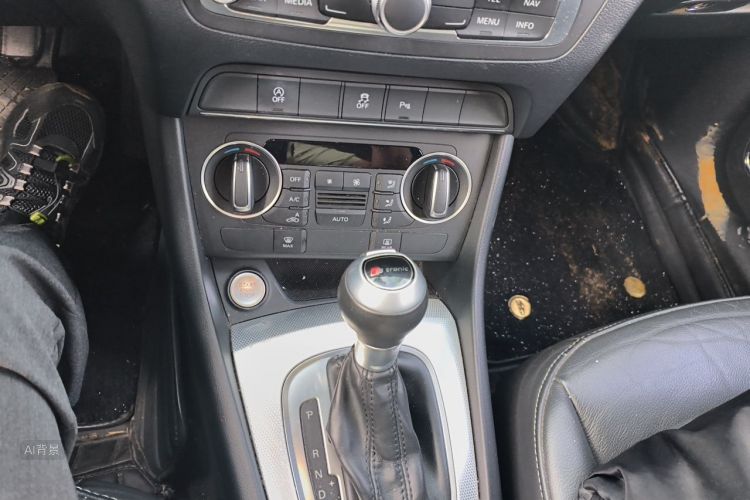 Audi Q3 2019 #16 Audi Q3 2019 car image #16