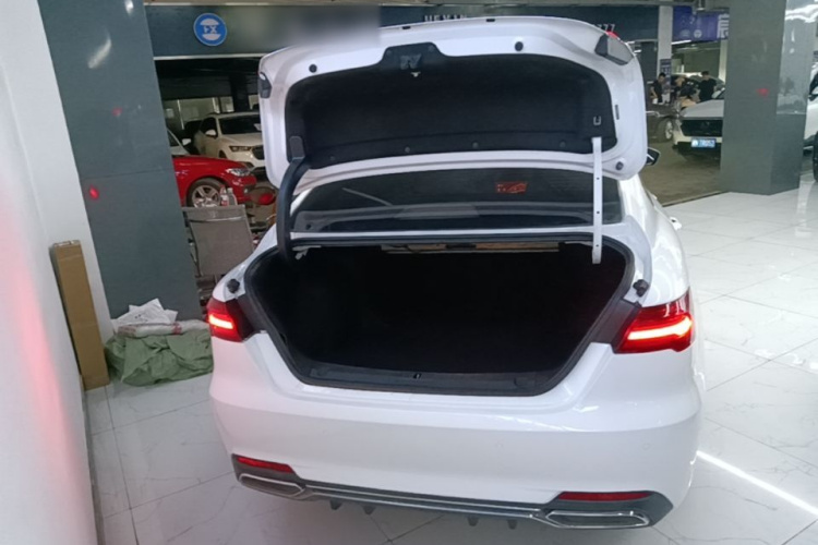 GEELY Binray 2019 imagem de carro #19