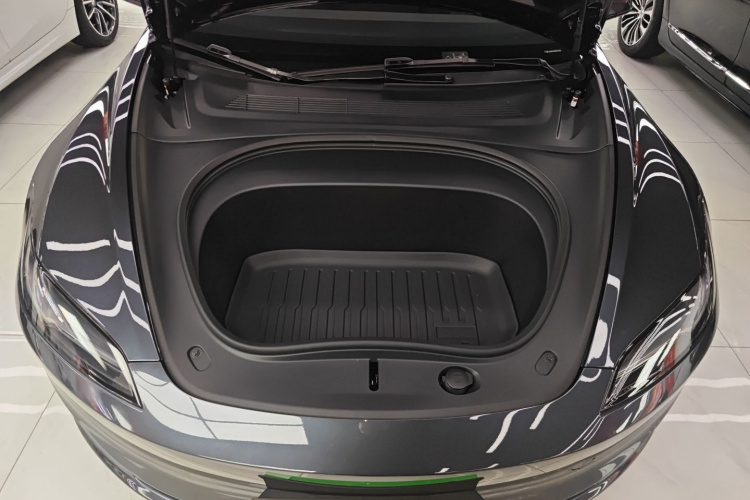 Tesla Model 3 2024 car image #22
